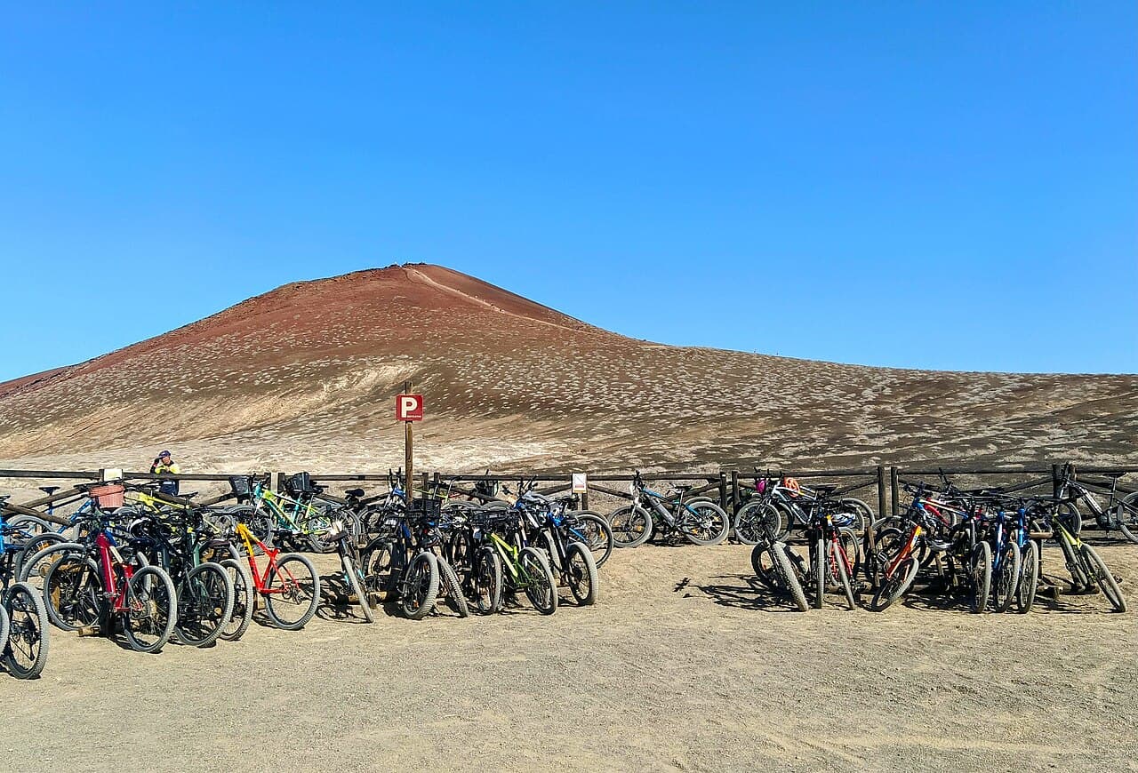 Bicicleta en Montaña Bermeja, La Graciosa